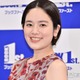 筧美和子、第1子を抱っこする夫の姿公開「イケメン」「ハーフなの初めて知った」と反響 画像