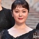 貫地谷しほり、美肌輝く黒キャミソール姿披露「透明感が半端ない」「大人の魅力が凄い」と反響 画像