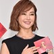 観月ありさ、スリットから圧巻美脚＆美デコルテ際立つドレス姿公開に反響「永遠の女神」「ドキドキする脚線美」の声 画像