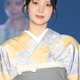 小林由依、上品なイエロー×グレー浴衣姿 リボンの帯がアクセント【TGC新潟2026】 画像