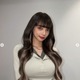 広島カープ小園海斗選手の妻・渡辺リサ、ウェーブヘア×ショートパンツの夏全開コーデで圧巻美脚際立つ「お人形さんかと思った」「カッコ良すぎ」 画像