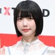 あの、ミニワンピから美脚チラリ 路上ショットに「スタイル抜群」「透明感がすごい」と反響 画像