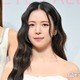NiziUマヤ、大好きなスティッチとディズニー満喫「愛が伝わる」「推しと推しの2ショット最高」 画像