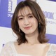 第1子妊娠の藤井サチ「だいぶ大きくなりました」ふっくらお腹ショット公開「美しい」「マタニティコーデが素敵」と反響 画像