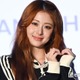 LE SSERAFIMユンジン、美デコルテ際立つキャミワンピ姿に反響「スタイル抜群」「夏らしくて可愛い」 画像