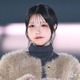 あの、脚線美際立つショーパン姿に熱視線 ファーコートで秋先取り【TGC2026A/W】 画像