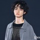 「国宝」で話題・越山敬達、ルーズジャケット着こなしクールに魅せる「パーマ似合いすぎ」「雰囲気がガラッと変わる」の声【TGC2026A/W】 画像