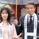 舘ひろし×西野七瀬のドタバタコメディ「免許返納!?」配信中 ダンディ像覆す“情けない姿”＆台本になかったアクション秘話も 画像