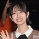日向坂46金村美玖、フリルワンショルワンピで肌見せ「綺麗すぎる」「スタイル抜群」の声 画像