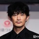 津田健次郎の“なりすましアカウント”を掲載 TVアニメ「ホタルの嫁入り」公式が謝罪「深くお詫び申し上げます」 画像