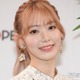 LE SSERAFIMサクラ、フーディ×ショーパン姿で美脚スラリ「脚のラインが綺麗すぎる」「さすがの着こなし」と反響 画像