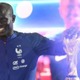 カンテ、愛されすぎ！フランス代表選手たちが胴上げ！ファンは大合唱 画像